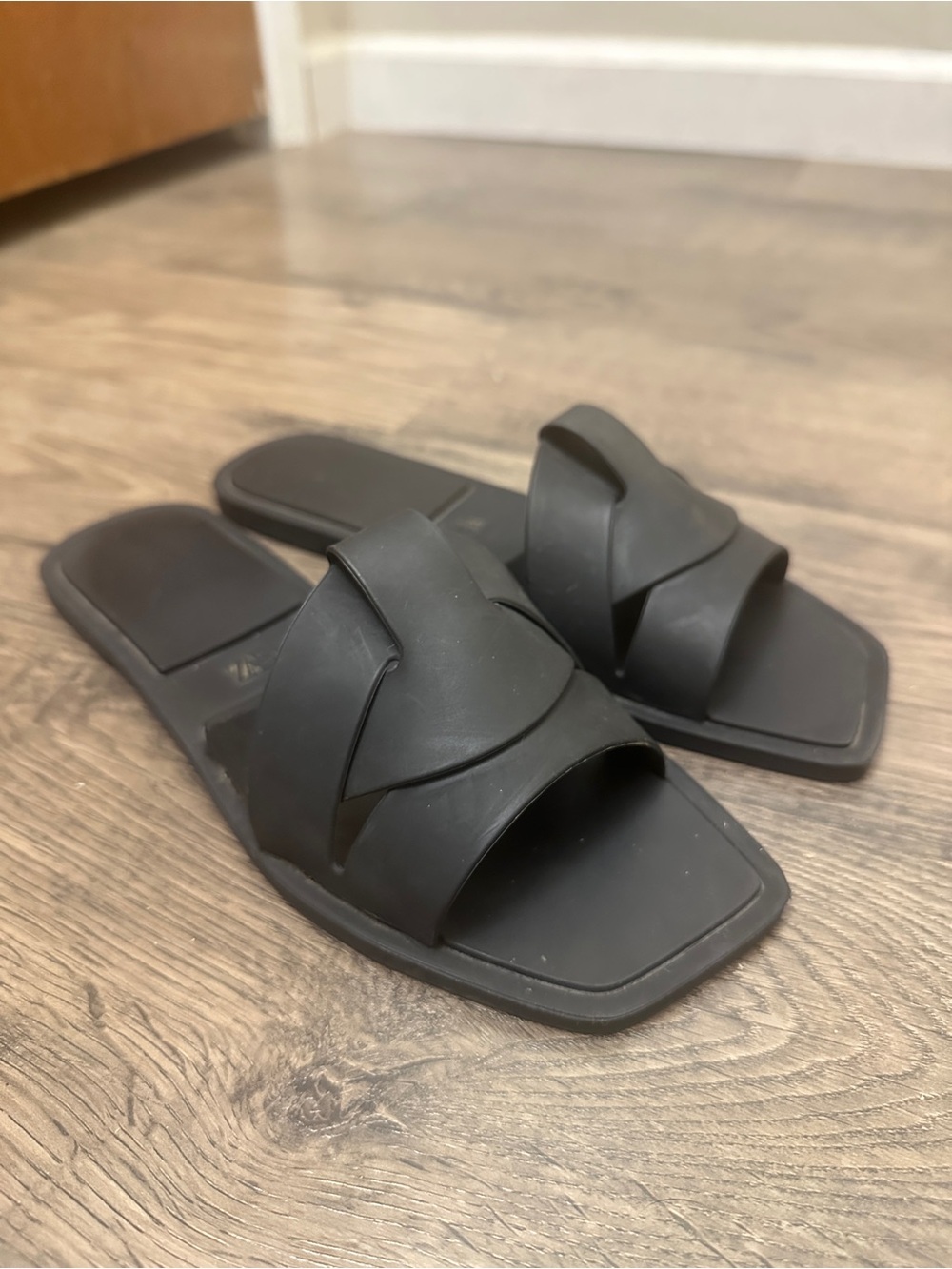 Zara Women’s Black Slide Sandals - Classic Slip-On